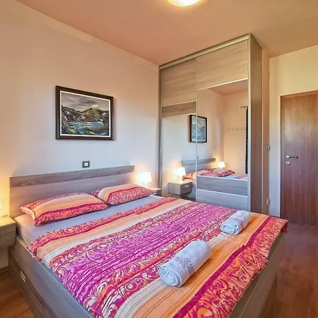 Vila House Paula Rab