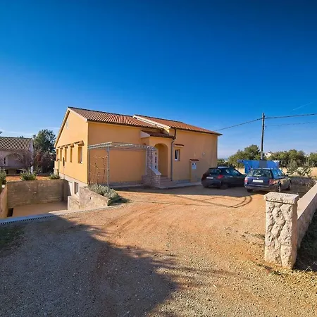 House Paula Rab * Barbat na Rabu