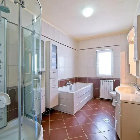 House Paula Rab *